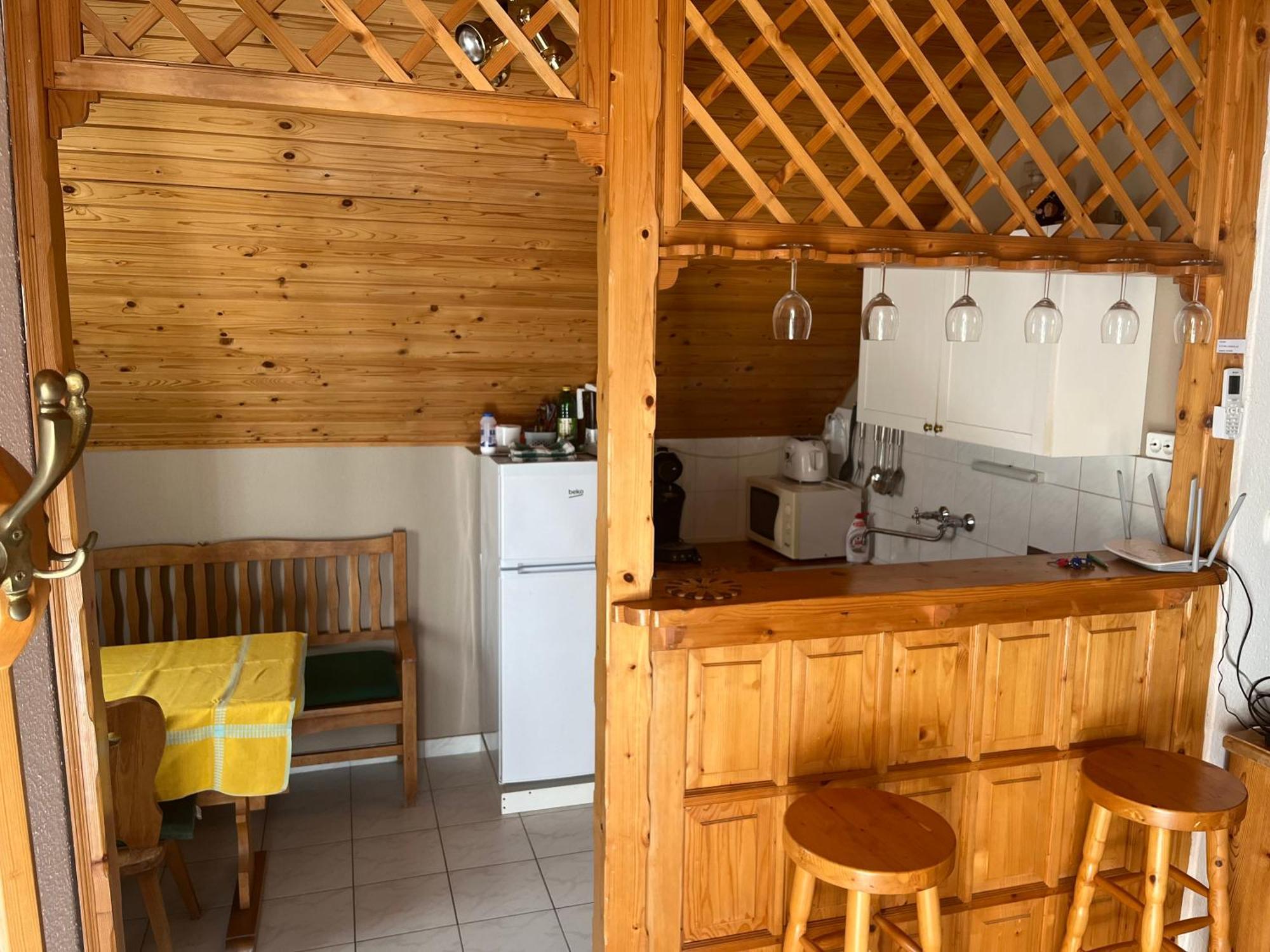 Z&T Apartmanok Siofok Exterior photo